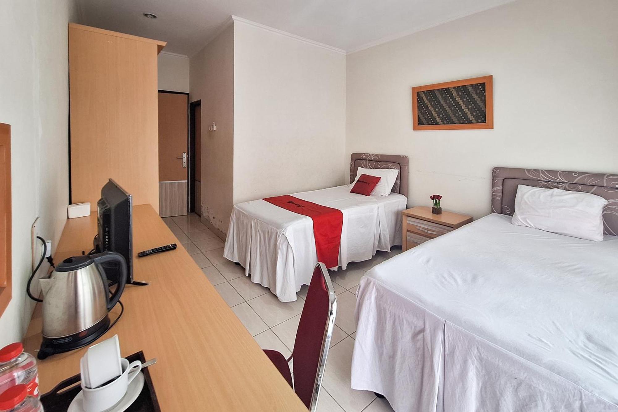 Reddoorz Resort At Tridaya Cisarua Puncak Exterior foto